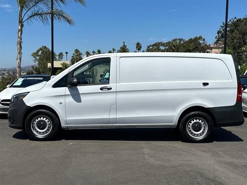 2022 Mercedes-Benz Metris Base