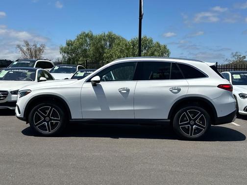 Polar White 2026 Mercedes-Benz GLC 300 Base