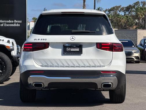 Polar White 2026 Mercedes-Benz GLB 250 Base