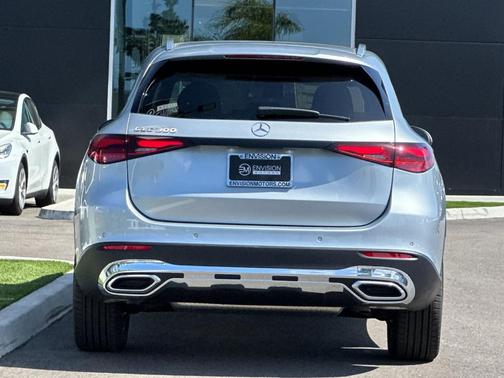 Silver Metallic 2026 Mercedes-Benz GLC 300 Base