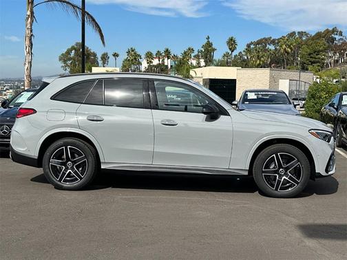 2026 Mercedes-Benz GLC 300 Base