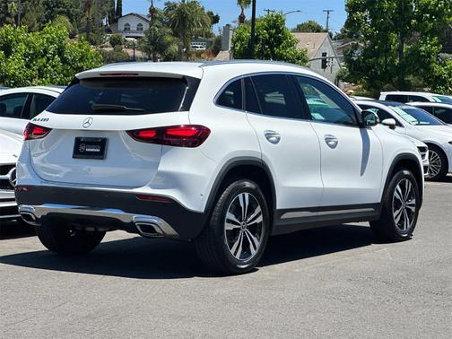 2025 Mercedes-Benz GLA 250 Base