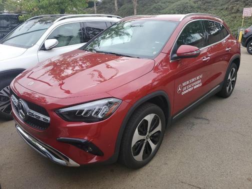MANUFAKTUR Patagonia Red Metallic 2026 Mercedes-Benz GLA 250 Base 4MATIC