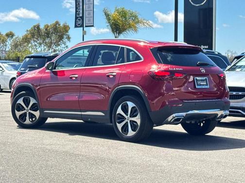 MANUFAKTUR Patagonia Red Metallic 2026 Mercedes-Benz GLA 250 Base 4MATIC
