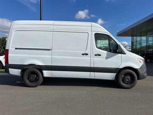 2025 Mercedes-Benz Sprinter 2500 Standard Roof