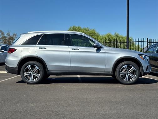 2022 Mercedes-Benz GLC 300