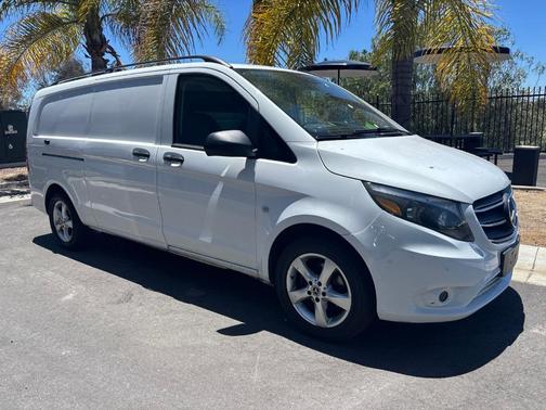 Arctic White 2022 Mercedes-Benz Metris Base