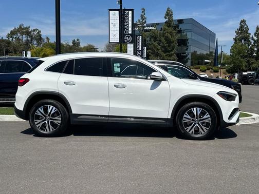Polar White 2026 Mercedes-Benz GLA 250 Base 4MATIC