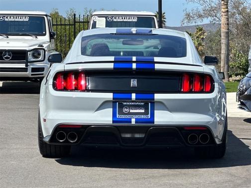 2016 Ford Shelby GT350 Base