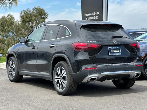 2025 Mercedes-Benz GLA 250 Base