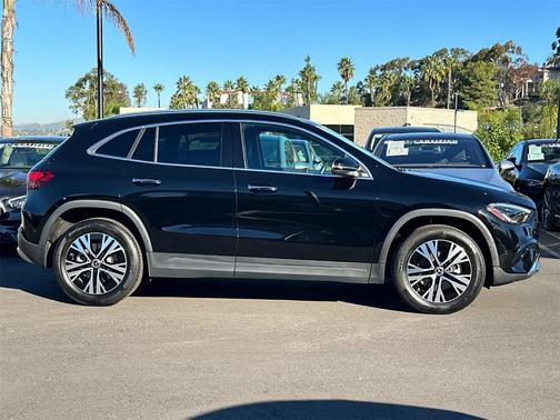 2025 Mercedes-Benz GLA 250 Base