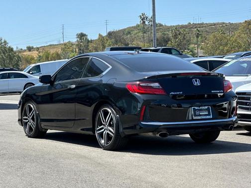 Crystal Black Pearl 2016 Honda Accord Touring