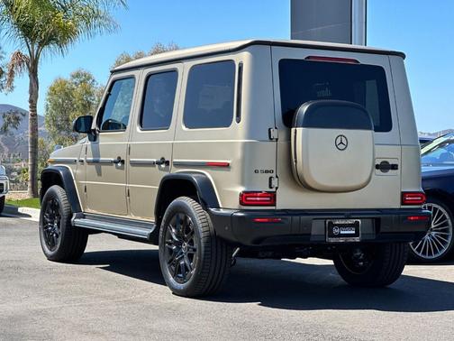 2025 Mercedes-Benz G-Class Base