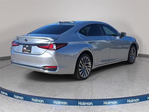 2022 Lexus ES 300h Ultra Luxury