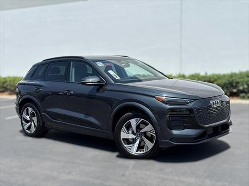 2025 Audi Q6 e-tron Premium Plus quattro