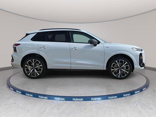 2026 Audi Q3 S line