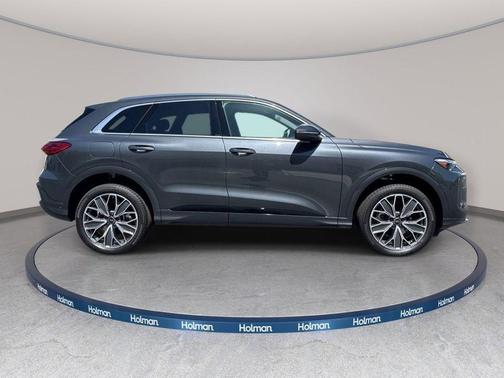 Tambora Gray Metallic 2025 Audi Q5 Premium Plus TFSI quattro S tronic