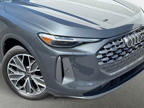 Tambora Gray Metallic 2025 Audi Q5 Premium Plus TFSI quattro S tronic