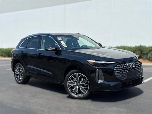 2025 Audi Q5 Premium Plus