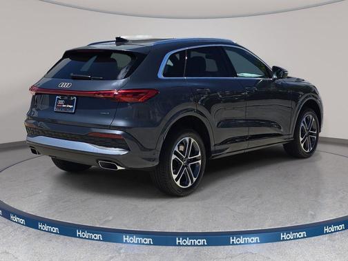Tambora Gray Metallic 2026 Audi Q5 Premium TFSI quattro S tronic