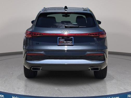 Tambora Gray Metallic 2026 Audi Q5 Premium TFSI quattro S tronic