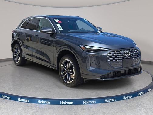 Tambora Gray Metallic 2026 Audi Q5 Premium TFSI quattro S tronic