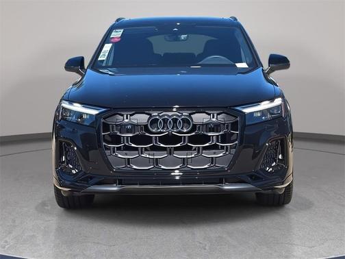 2026 Audi SQ7 4.0T Premium Plus