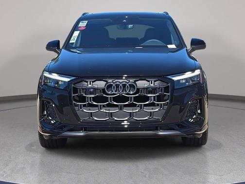 2026 Audi SQ7 4.0T Premium Plus