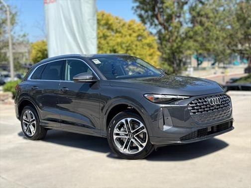 2025 Audi Q5 Premium