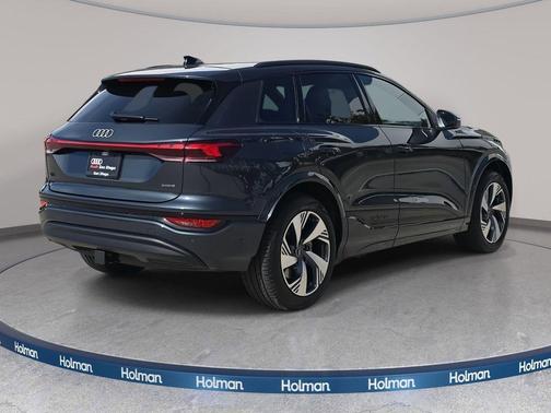 2025 Audi Q6 e-tron Premium Plus quattro