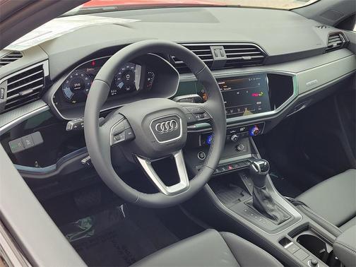 2024 Audi Q3 45 S line Premium Plus