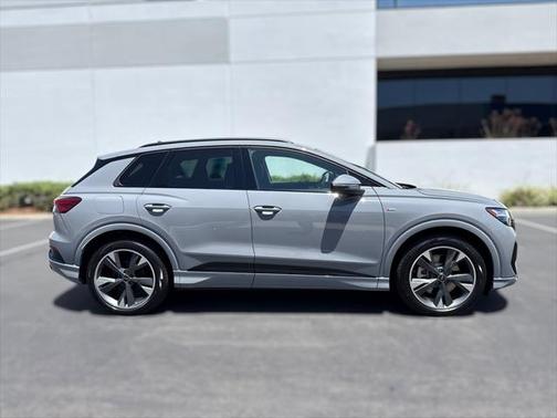 2025 Audi Q4 e-tron Premium Plus 55 quattro