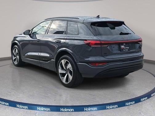 2025 Audi Q6 e-tron Premium quattro