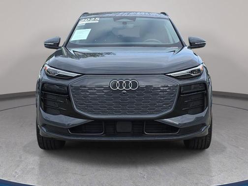 2025 Audi Q6 e-tron Premium quattro