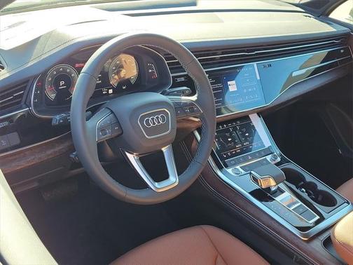 2025 Audi Q7 55 Premium Plus