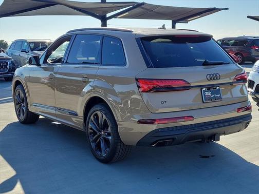 2025 Audi Q7 55 Premium Plus
