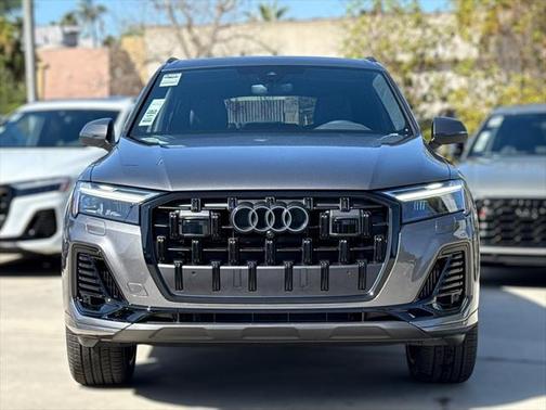 2025 Audi Q7 55 Premium Plus