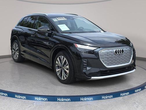 Mythos Black Metallic 2023 Audi Q4 e-tron Premium Plus 40 RWD
