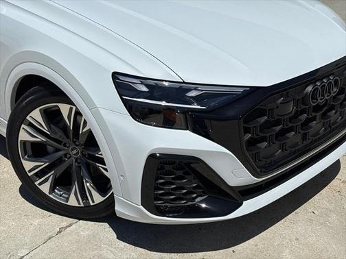 2025 Audi Q8 55 Premium Plus