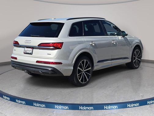 2021 Audi Q7 55 Premium Plus