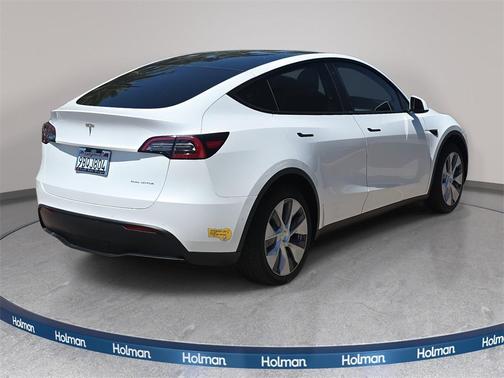 2022 Tesla Model Y Long Range Dual Motor All-Wheel Drive