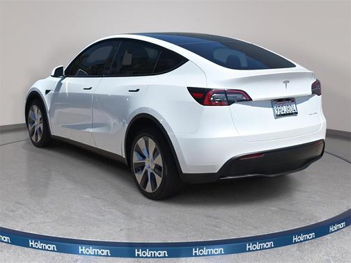 2022 Tesla Model Y Long Range Dual Motor All-Wheel Drive