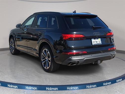 2025 Audi Q7 45 Premium Plus