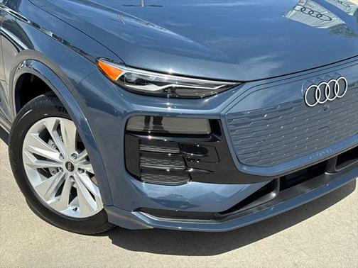 2025 Audi Q6 e-tron Premium