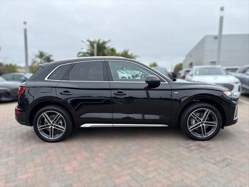 2021 Audi Q5 Prestige 55 TFSI e quattro S tronic