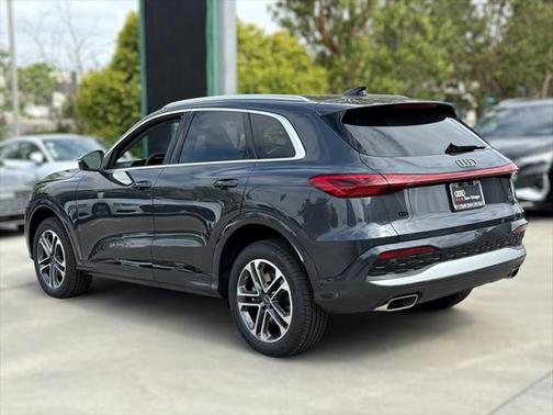 2025 Audi Q5 Premium Plus