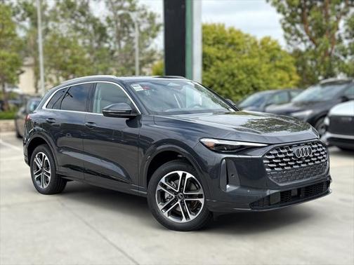 2025 Audi Q5 Premium Plus