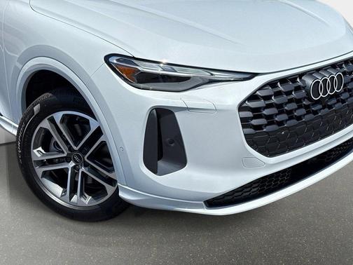 2025 Audi Q5 Premium