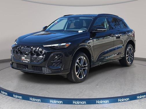 Mythos Black Metallic 2026 Audi Q5 Premium TFSI quattro S tronic