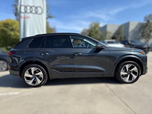 2025 Audi Q6 e-tron Premium Plus quattro